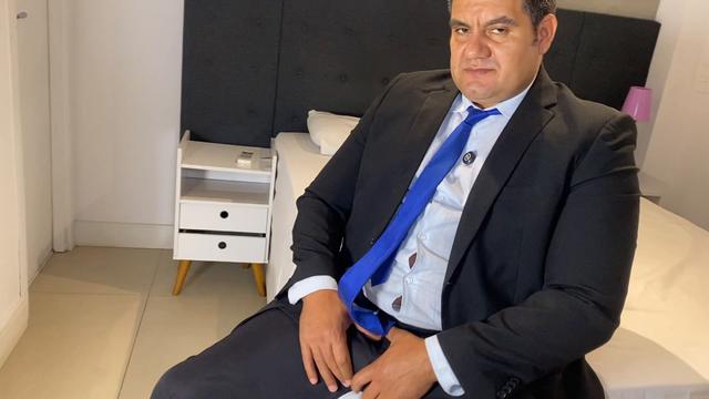 YURI GAÚCHO - ENCONTREI UM MASTURBADOR DENTRO DA MAL...