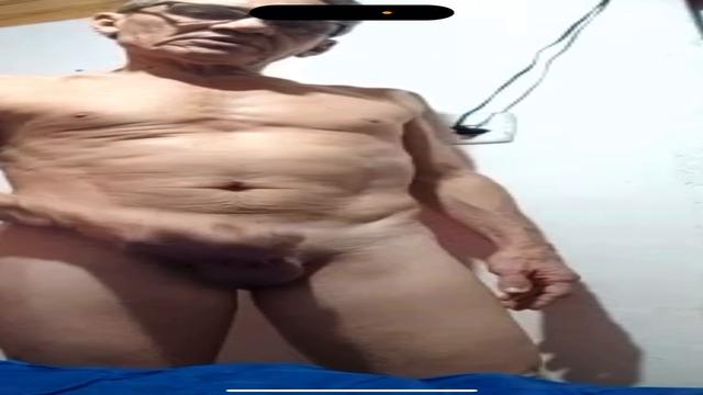 Motorista de táxi gostoso .. 54 anos tudo inédito bebes 