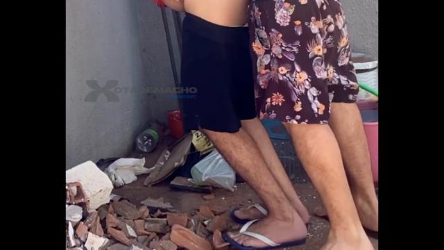 Video 500 - The bricklayer just needed a holeAss