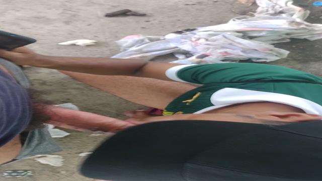 Segui o noiado pra pedir o esqueiro e dei minha pica...