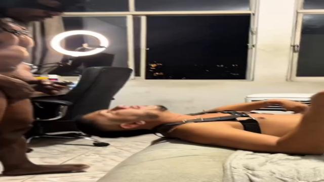 Prévia do vídeo com esse gostoso