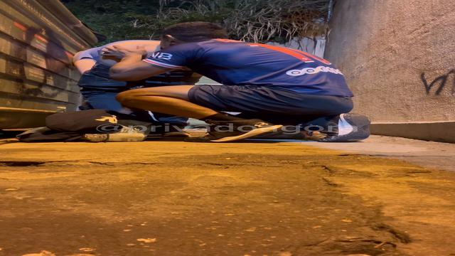 Ganhei uma mamada no estacionamento do supermercado 