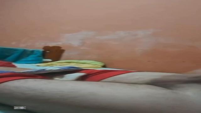 Chegou em casa do trabalho e bateu uma pra relaxar c...