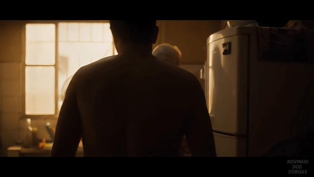 Compilado maduros bêbados arrotando em twinks HD