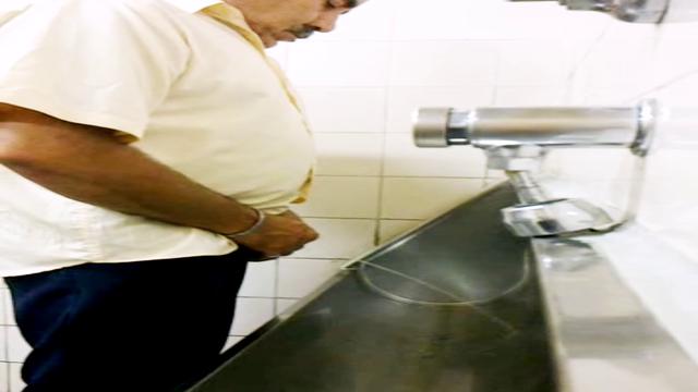 Pissing #50
