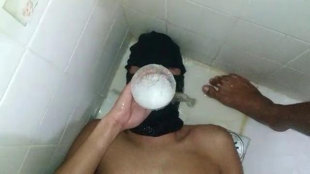 Afogamos a puta 