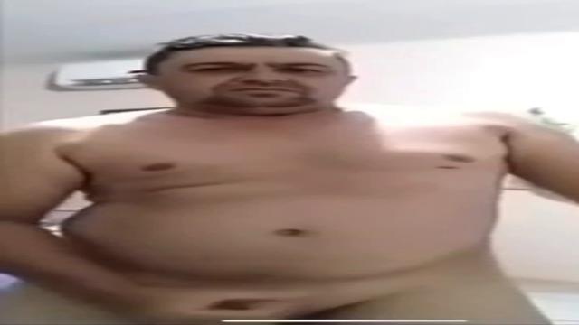 Esse coroa é da bahia cantor de sertanejo gostoso le...