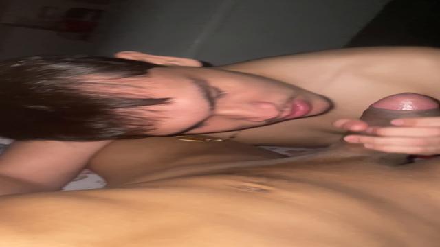 Chupando meu moreno gostoso 