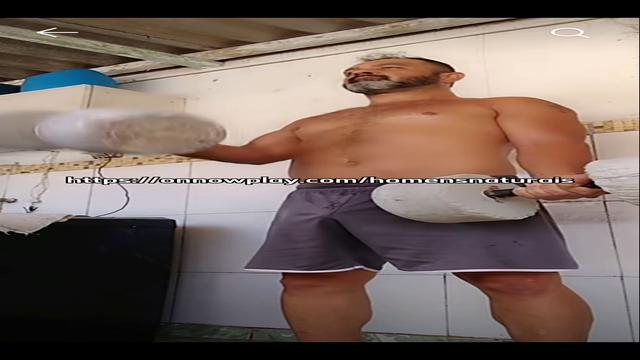 Malhando de pau duro