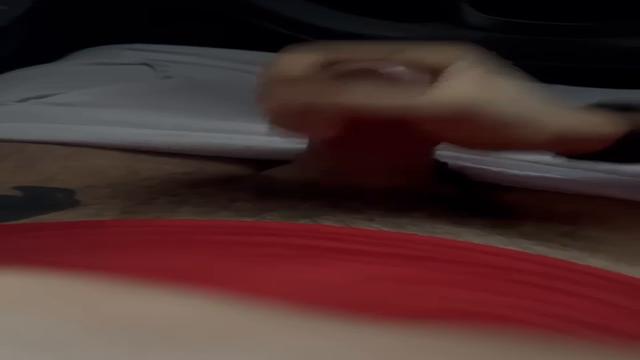 Uma mão amiga fez eu gozar gostoso no carro!