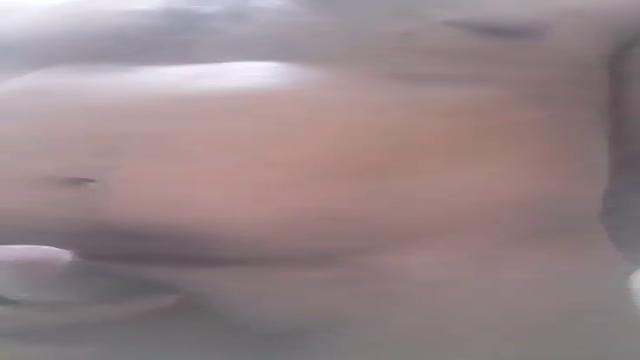 Caminhoneiro safado 52 anos roludo  cabeçudo batendo...