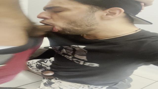 BANHEIRÃO INCOMPLETO