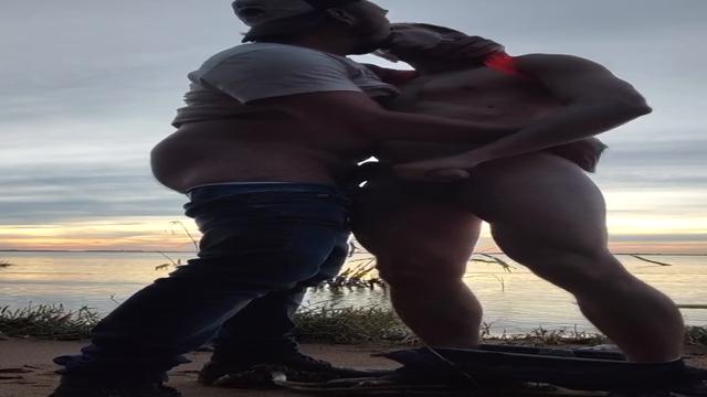 Foda ao por do sol.