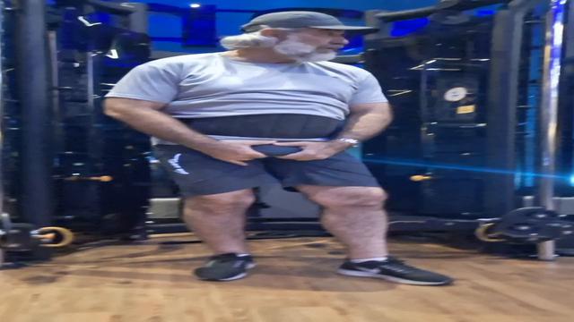 VEM TIRAR MINHA ROUPA ESTOU SUADAO 