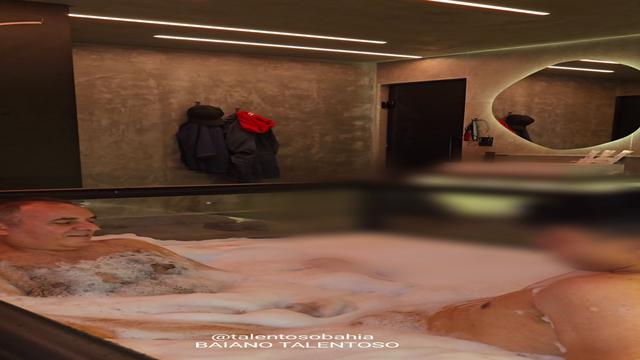 O COROA ENFERMEIRO PEGOU FOLGA E ME LIGOU QUERENDO F...