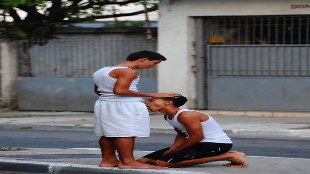 Pego mamando na quebrada 