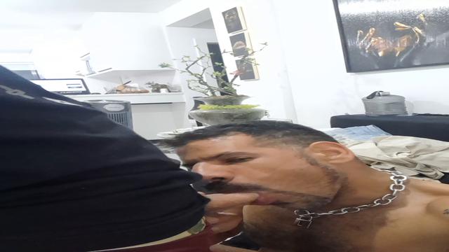 Mamando o pau gg do maloka