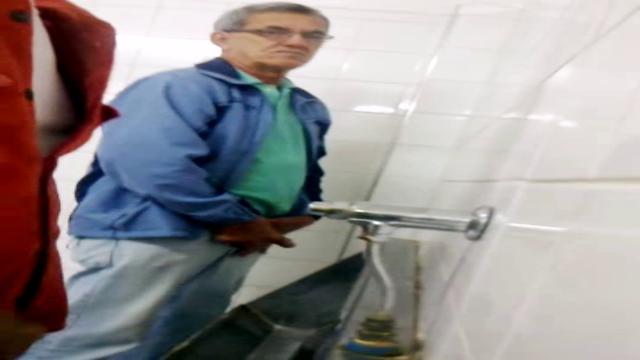 Pissing #44