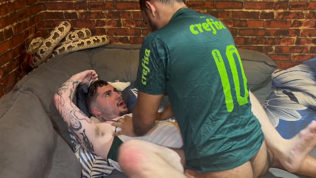 ODORN STAR E AMIGOS ASSISTINDO JOGO DO PALMEIRAS