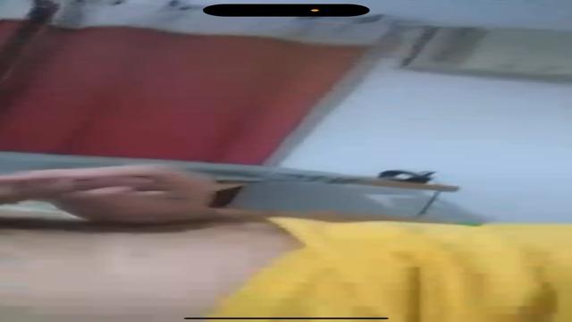 Esse é tio de um conhecido sempre bate punheta e goz...