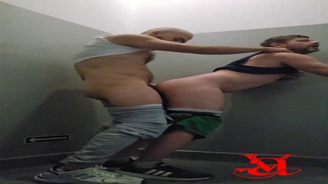 Vídeo 602 - Escada do amor