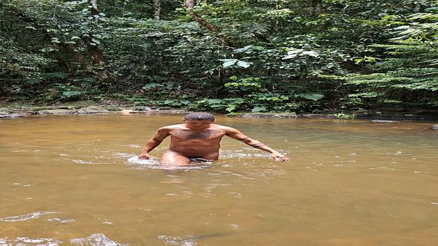 Pelado na natureza 