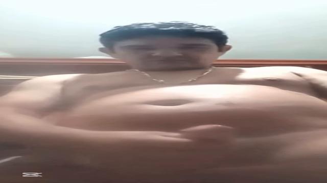 Coroa Uber 52 anos parou no banheiro público cheio d...