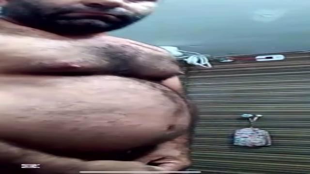 Paizão motorista de máquina delícia esse coroa as vezes raspa o corpo mas agora tá peludinho muito leite como sempre parrudo delícia 58 anos 
