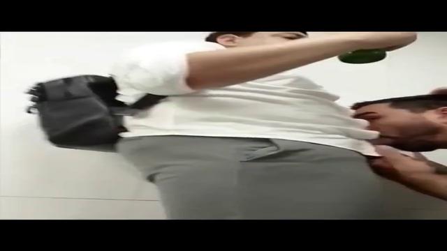 Diversos Machos pauzudos se divertindo no banheiro p...