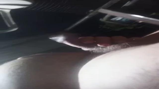 Mais um desse coroa inédito , 60 anos mora na roça aproveitou que tava sozinho e ficou peladinho no quintal 