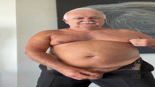 GORDINHO SE EXIBINDO 