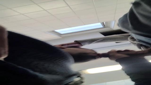 Cabeludo roludo, dando de mamar pra gente