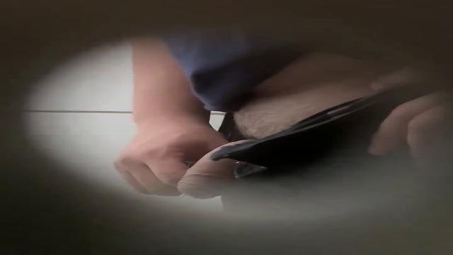Casado mijando 3