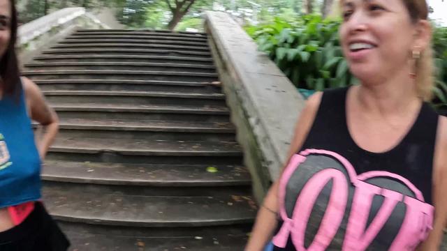 Na caminha com Mirella Mansur acabei dando para o safado no meio da rua