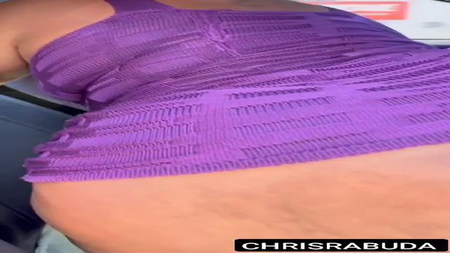 NA RUA, MASTURBANDO O BUCETÃO 