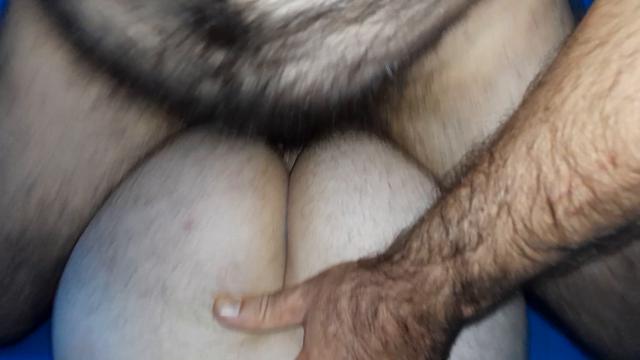 montei em cima do cu e meti