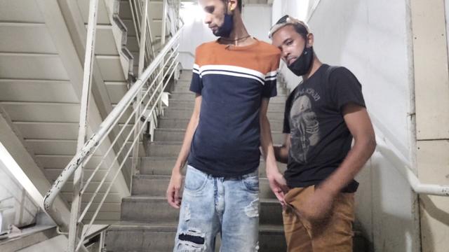  Safado me fudeu na escadaria do shopping SP 