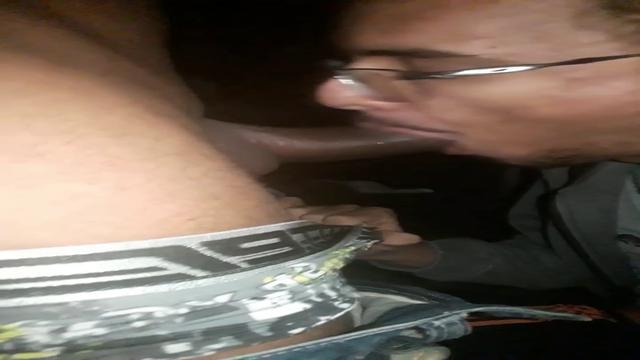 Mamei e dei gostoso pra esse cara na estradinha de t...