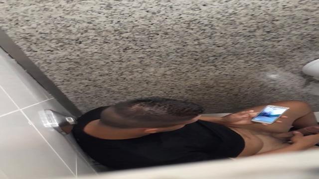 Parte 2 da punheta do motorista 