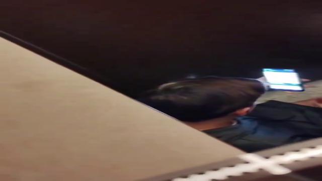 Novinho batendo uma antes da aula