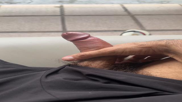 Com tesão e ngm pra fuder