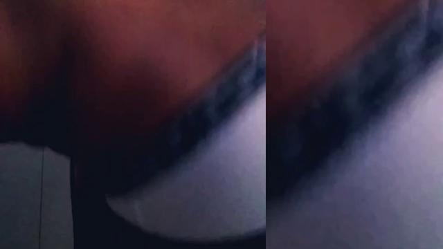 Negão chupou meu grelo e me fodeu (completo).