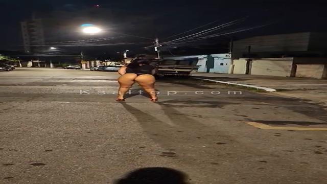 Curte exibicionismo?