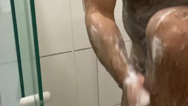Vem tomar banho comigo!