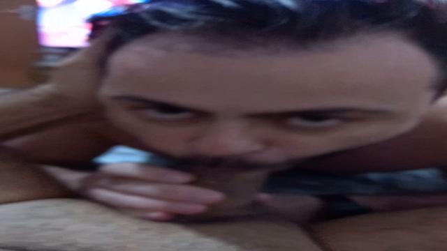 Um pau gostoso de chupar