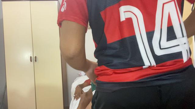 Durante a partida de futebol tudo pode acontecer 