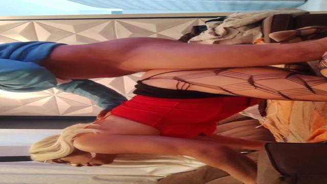 0266- Fazendo 4 machos gozar na manhã fria de domingo 