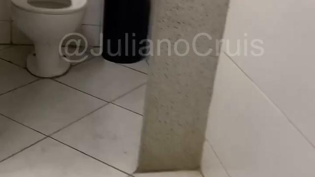 054 - Crossfit Championship with bathroom fun. There...