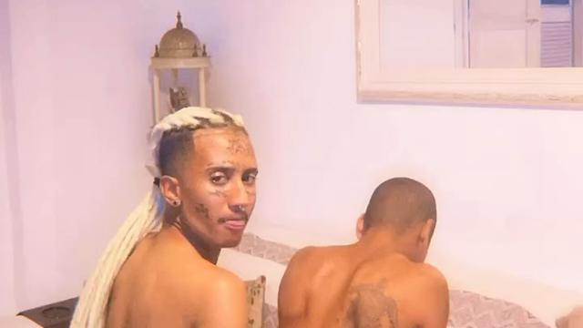 Macetei o cu do moleque 