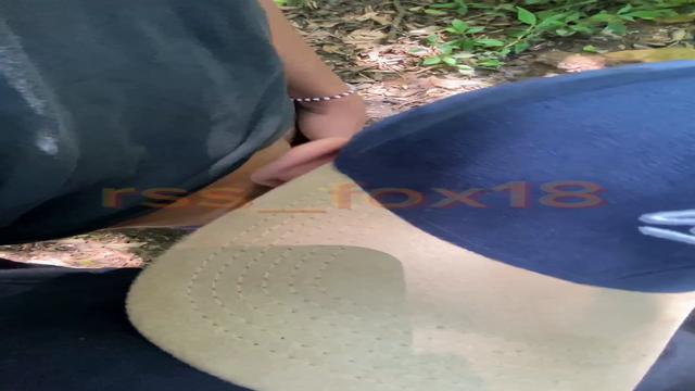 Barbeiro mamador e safado levando os dois amigos nov...